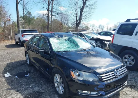 2013 Volkswagen Passat 2.5L Sel Premium from USA, damaged, VIN 1VWCH7A34DC040221